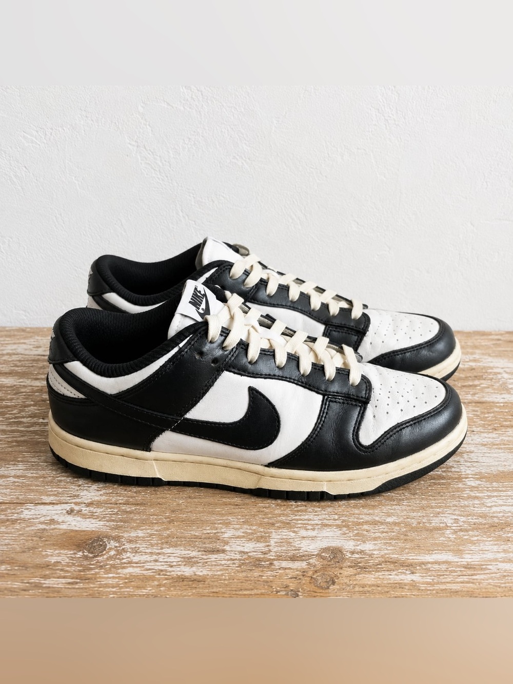 NIKE Low Dunk Vintage Panda sneakers black white retro sz 8.5  rare FQ9988-100